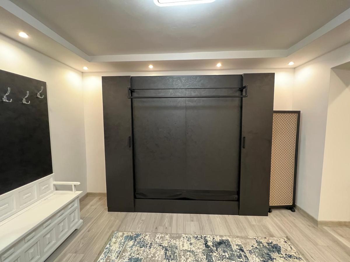 Apartment Tirana On Myslym Shyri Eksteriør billede