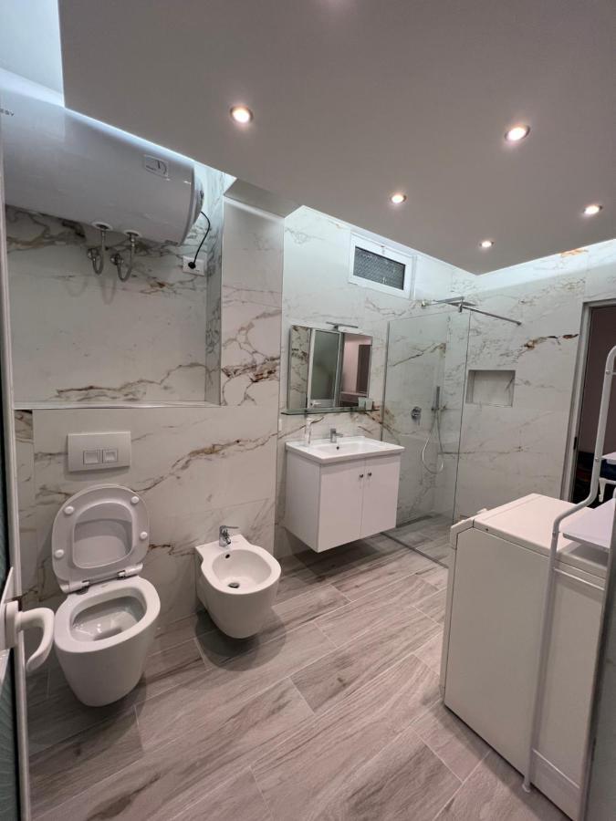 Apartment Tirana On Myslym Shyri Eksteriør billede